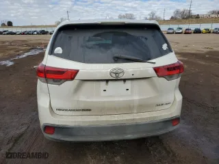 2017 Toyota Highlander XLE with VIN 5TDJZRFH7HS367692, listed as a Copart auction lot 43081615 with 0 mi miles and Salvage Title. Bid and sale history available at carsss.com. Image 6.