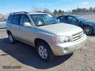 2003 Toyota Highlander with VIN JTEHF21A330133811, listed as a IAAI auction lot 41809283 with 267,024 mi miles. Bid and sale history available at carsss.com. Image 1.