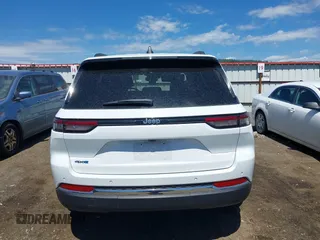 2024 Jeep Grand Cherokee с VIN 1C4RJYB6XRC135521, выставлен на аукционе IAAI как лот 42853749 с пробегом 27 428 миль миль и . История ставок и продаж доступна на DreamBid. Изображение 16.