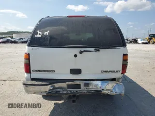 2000 Chevrolet Suburban LT with VIN 3GNFK16T0YG128975, listed as a Copart auction lot 72245934 with 246,263 mi miles and Salvage Title. Bid and sale history available at carsss.com. Image 6.