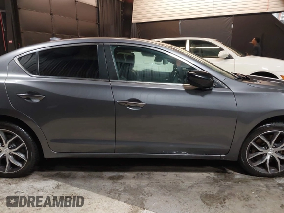 2019 Acura ILX w/Premium Pkg with VIN 19UDE2F76KA012106, listed as a IAAI auction lot 41460790 with 67,052 mi miles. Bid and sale history available at carsss.com. Image 13.
