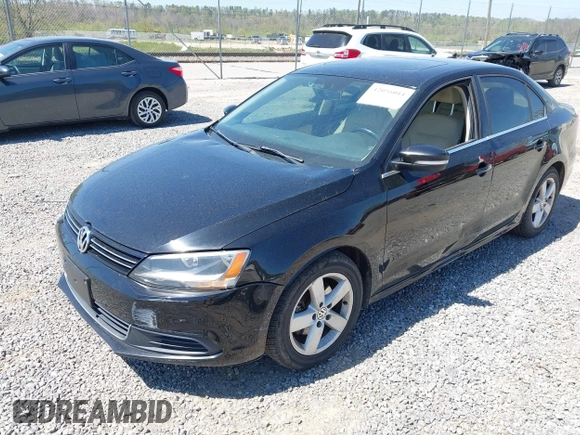 2014 Volkswagen Jetta TDI w/Premium/Nav с VIN 3VWLL7AJXEM435467, выставлен на аукционе IAAI как лот 42056011 с пробегом 167 534 миль миль и . История ставок и продаж доступна на DreamBid. Изображение 2.