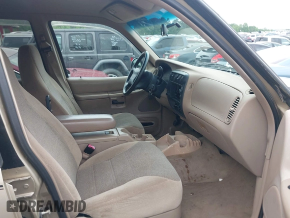 2001 Ford Explorer XLS с VIN 1FMZU62E41ZA38623, выставлен на аукционе IAAI как лот 42208958 с пробегом 102 755 миль миль и . История ставок и продаж доступна на DreamBid. Изображение 5.