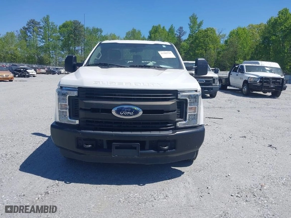 2018 Ford Super Duty F-250 SRW XL with VIN 1FDBF2A60JEC13519, listed as a IAAI auction lot 41982762 with 88,766 mi miles. Bid and sale history available at carsss.com. Image 12.