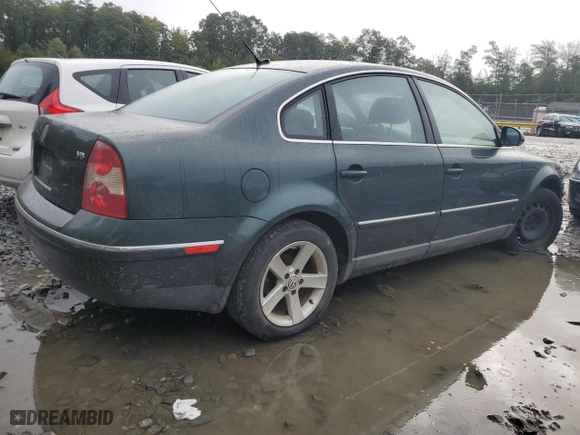 2004 Volkswagen Passat Sedan GLX with VIN WVWRH63B44P205575, listed as a Copart auction lot 71710354 with 187,872 mi miles and Clean Title. Bid and sale history available at carsss.com. Image 3.