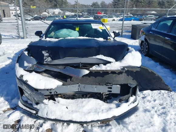 2019 Chevrolet Camaro 2LT with VIN 1G1FC1RX8K0127503, listed as a IAAI auction lot 41448837 with 84,170 mi miles. Bid and sale history available at carsss.com. Image 12.
