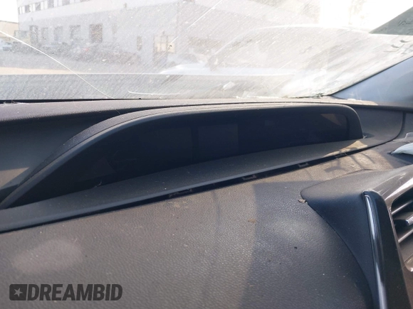 2017 Toyota Prius Plus z VIN JTDKARFP5H3052149, wystawiony jako IAAI lot #41803408 z przebiegiem Nie podano mil oraz . Historia ofert i sprzedaży dostępna na DreamBid. Obrazek 7.