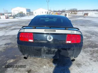 2007 Ford Mustang GT Deluxe with VIN 1ZVFT82H775319621, listed as a IAAI auction lot 41352594 with 123,842 mi miles. Bid and sale history available at carsss.com. Image 17.