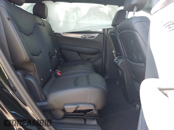 2021 Cadillac XT6 Luxury with VIN 1GYKPAR48MZ171154, listed as a IAAI auction lot 41639465 with 41,183 mi miles. Bid and sale history available at carsss.com. Image 8.