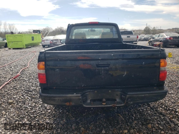 2001 Toyota Tacoma z VIN 5TENL42N41Z817826, wystawiony jako Copart lot #49738685 z przebiegiem 299 844 mil mil oraz Szkoda całkowita • Salvage title. Historia ofert i sprzedaży dostępna na DreamBid. Obrazek 6.