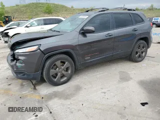 2016 Jeep Cherokee Latitude с VIN 1C4PJMCSXGW321339, выставлен на аукционе Copart как лот 59955005 с пробегом 136 027 миль миль и Списание • Salvage title. История ставок и продаж доступна на DreamBid. Изображение 1.
