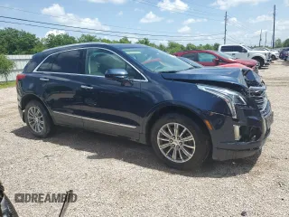 2017 Cadillac XT5 Luxury FWD z VIN 1GYKNBRS2HZ143379, wystawiony jako Copart lot #55271865 z przebiegiem 137 922 mil mil oraz Tytuł czysty. Historia ofert i sprzedaży dostępna na DreamBid. Obrazek 4.