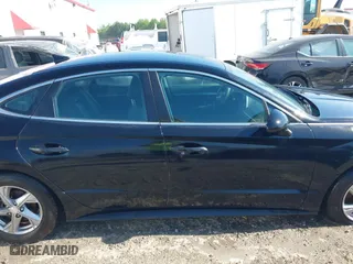 2020 Hyundai Sonata SE with VIN 5NPEG4JA9LH056882, listed as a IAAI auction lot 41822599 with 104,050 mi miles. Bid and sale history available at carsss.com. Image 13.