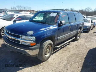 2002 Chevrolet Suburban LS with VIN 1GNFK16Z82J281842, listed as a IAAI auction lot 41633749 with 260,220 mi miles. Bid and sale history available at carsss.com. Image 2.