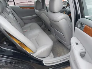 2005 Lexus ES 330 with VIN JTHBA30G555104867, listed as a IAAI auction lot 41508534 with 178,416 mi miles. Bid and sale history available at carsss.com. Image 8.