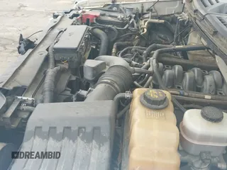 2013 Ford F-150 XL с VIN 1FTFX1CF6DKD28044, выставлен на аукционе IAAI как лот 42055409 с пробегом 261 777 миль миль и . История ставок и продаж доступна на DreamBid. Изображение 24.