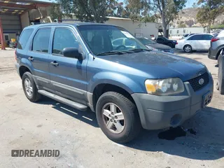 2005 Ford Escape XLS Value с VIN 1FMYU02Z55KA35384, выставлен на аукционе IAAI как лот 42244822 с пробегом 179 529 миль миль и . История ставок и продаж доступна на DreamBid. Изображение 1.