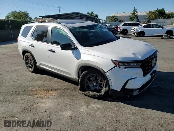 2025 Honda Pilot TrailSport with VIN 5FNYG1H65SB004479, listed as a Copart auction lot 70917734 with 7,582 mi miles and Salvage Title. Bid and sale history available at carsss.com. Image 11.
