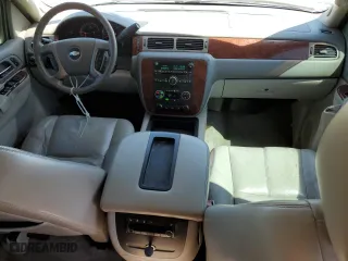 2012 Chevrolet Suburban LT with VIN 1GNSCJE04CR236950, listed as a Copart auction lot 53024265 with 216,314 mi miles and Salvage Title. Bid and sale history available at carsss.com. Image 8.