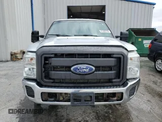 2015 Ford F-350 z VIN 1FT8W3AT5FEA04410, wystawiony jako Copart lot #51262725 z przebiegiem 272 827 mil mil oraz Czysty tytuł • Clean title. Historia ofert i sprzedaży dostępna na DreamBid. Obrazek 5.