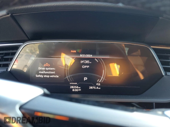 2022 Audi e-tron Premium with VIN WA1AAAGE0NB028153, listed as a Copart auction lot 68147894 with 28,256 mi miles and Salvage Title. Bid and sale history available at DreamBid. Image 9.