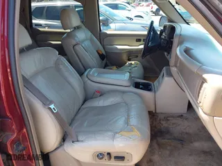 2001 Chevrolet Tahoe LT with VIN 1GNEC13T01R218517, listed as a IAAI auction lot 41979136 with 291,164 mi miles. Bid and sale history available at carsss.com. Image 5.
