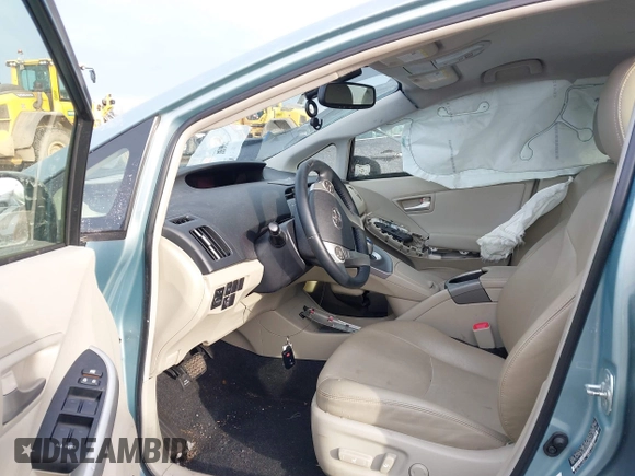 2013 Toyota Prius One with VIN JTDKN3DU2D5675687, listed as a IAAI auction lot 41639740 with 68,741 mi miles and . Bid and sale history available at DreamBid. Image 5.
