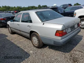 1989 Mercedes-Benz 300 E с VIN WDBEA30DXKA877386, выставлен на аукционе Copart как лот 59333665 с пробегом 205 173 миль миль и Чистый • Clean title. История ставок и продаж доступна на DreamBid. Изображение 2.