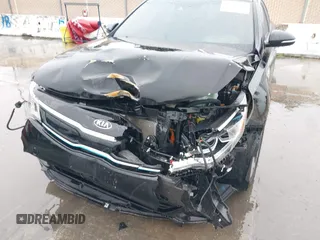 2020 Kia Optima Hybrid EX with VIN KNAGU4LE2L5039095, listed as a IAAI auction lot 41746011 with 82,014 mi miles. Bid and sale history available at carsss.com. Image 6.