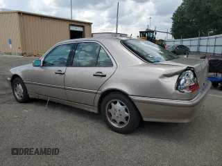 2000 Mercedes-Benz C 230 Kompressor с VIN WDBHA24G9YA806300, выставлен на аукционе Copart как лот 61999505 с пробегом 113 036 миль миль и Списание • Salvage title. История ставок и продаж доступна на DreamBid. Изображение 2.