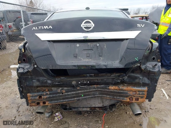 2015 Nissan Altima 2.5 S with VIN 1N4AL3AP3FC291776, listed as a IAAI auction lot 41833339 with 101,683 mi miles. Bid and sale history available at carsss.com. Image 17.