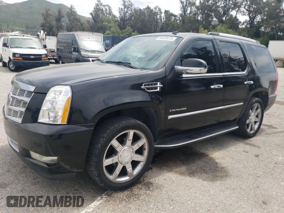 2007 Cadillac Escalade z VIN 1GYEC63847R378548, wystawiony jako Copart lot #54420675 z przebiegiem 189 093 mil mil oraz Szkoda całkowita • Salvage title. Historia ofert i sprzedaży dostępna na DreamBid. Obrazek 1.