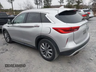 2019 Infiniti QX50 Essential z VIN 3PCAJ5M13KF136032, wystawiony jako IAAI lot #41391260 z przebiegiem 102 407 mil mil oraz . Historia ofert i sprzedaży dostępna na DreamBid. Obrazek 3.