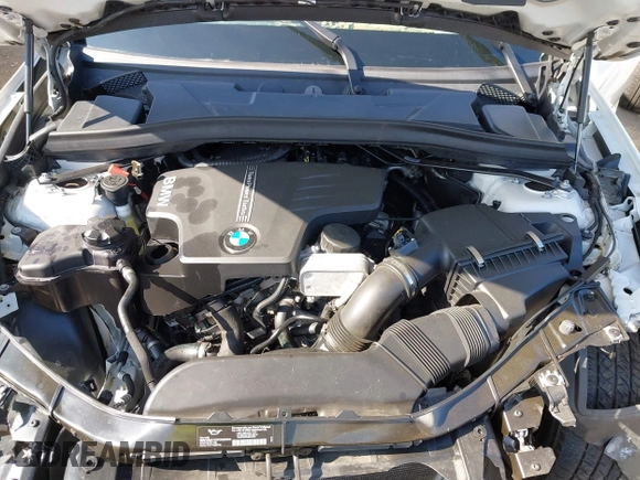 2013 BMW X1 28i with VIN WBAVM1C52DVW45195, listed as a IAAI auction lot 41964903 with 1 mi miles. Bid and sale history available at carsss.com. Image 10.