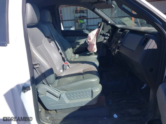 2014 Ford F-150 XL with VIN 1FTMF1CM3EKG42275, listed as a IAAI auction lot 41567171 with 187,849 mi miles. Bid and sale history available at carsss.com. Image 5.