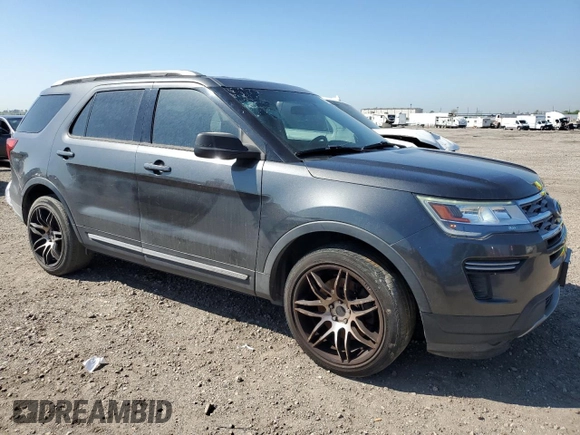 2018 Ford Explorer XLT z VIN 1FM5K7D83JGA54860, wystawiony jako Copart lot #50324645 z przebiegiem 167 304 mil mil oraz Czysty tytuł • Clean title. Historia ofert i sprzedaży dostępna na DreamBid. Obrazek 4.