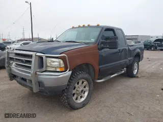 2001 Ford Super Duty F-350 SRW XL with VIN 1FTSX31L21ED36994, listed as a IAAI auction lot 41358290 with 268,344 mi miles. Bid and sale history available at carsss.com. Image 6.