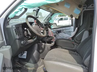 2022 GMC Savana Cargo Van with VIN 1GTW7AFPXN1157360, listed as a Copart auction lot 77179414 with 0 mi miles and Salvage Title. Bid and sale history available at carsss.com. Image 7.