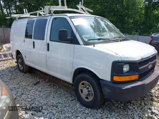 2009 Chevrolet Express Cargo z VIN 1GCGG25C191146374, wystawiony jako IAAI lot #42362448 z przebiegiem 318 817 mil mil oraz . Historia ofert i sprzedaży dostępna na DreamBid. Obrazek 1.