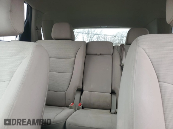 2015 Kia Sorento LX with VIN 5XYKT3A67FG569046, listed as a Copart auction lot 48377495 with 107,982 mi miles and Clean Title. Bid and sale history available at carsss.com. Image 10.