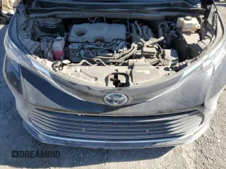 2021 Toyota Sienna XLE with VIN 5TDYRKEC1MS064669, listed as a Copart auction lot 57818955 with 120,181 mi miles and Salvage title. Bid and sale history available at DreamBid. Image 12.