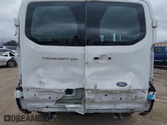 2019 Ford Transit с VIN 1FTYR1ZM0KKA86342, выставлен на аукционе IAAI как лот 42136774 с пробегом 184 618 миль миль и . История ставок и продаж доступна на DreamBid. Изображение 6.