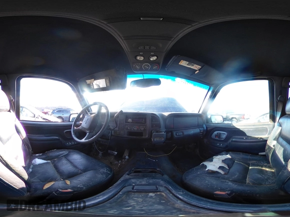 1998 GMC Suburban z VIN 1GKFK16R7WJ700525, wystawiony jako IAAI lot #41305248 z przebiegiem 205 300 mil mil oraz . Historia ofert i sprzedaży dostępna na DreamBid. Obrazek 18.
