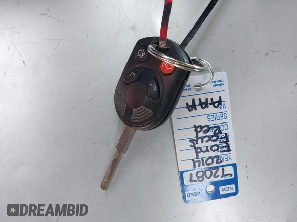 2014 Ford Focus SE z VIN 1FADP3K24EL119243, wystawiony jako IAAI lot #42121759 z przebiegiem 123 887 mil mil oraz . Historia ofert i sprzedaży dostępna na DreamBid. Obrazek 11.