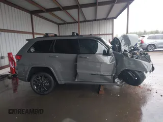 2022 Jeep Grand Cherokee Laredo E z VIN 1C4RJFAG2NC120634, wystawiony jako IAAI lot #41555164 z przebiegiem Nie podano mil oraz . Historia ofert i sprzedaży dostępna na DreamBid. Obrazek 13.