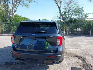 2022 Ford Explorer ST-Line z VIN 1FMSK7KH9NGB68860, wystawiony jako IAAI lot #42287420 z przebiegiem 25 579 mil mil oraz . Historia ofert i sprzedaży dostępna na DreamBid. Obrazek 17.