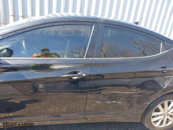2016 Hyundai Elantra SE with VIN KMHDH4AE6GU487781, listed as a IAAI auction lot 41888778 with 184,289 mi miles. Bid and sale history available at carsss.com. Image 14.