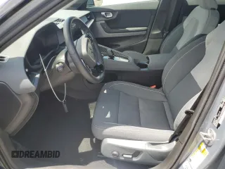 2023 Polestar 2 z VIN YSMEG3KA6PL116499, wystawiony jako Copart lot #58602665 z przebiegiem 30 130 mil mil oraz Tytuł czysty. Historia ofert i sprzedaży dostępna na DreamBid. Obrazek 7.