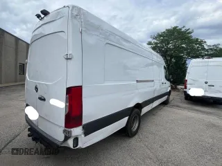 2020 Mercedes-Benz Sprinter with VIN W1W8ED3Y0LT020270, listed as a Copart auction lot 61174904 with 196,549 mi miles and . Bid and sale history available at DreamBid. Image 4.
