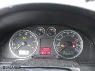 2003 Volkswagen Passat GLX with VIN WVWYH63B23E073924, listed as a IAAI auction lot 41447079 with 160,263 mi miles. Bid and sale history available at carsss.com. Image 7.
